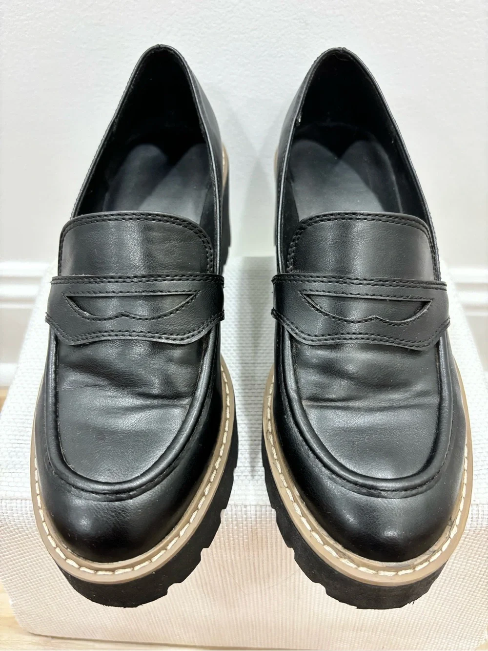 DV by Dolce Vita Tammy Black Chunky Lug Sole Penny Loafers Platform 7.5
